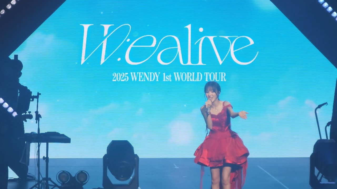 20251220 웬디 Wendy Wealive Concert in KL - Have Yourself A Merry Little Christmas Cover (Fancam)