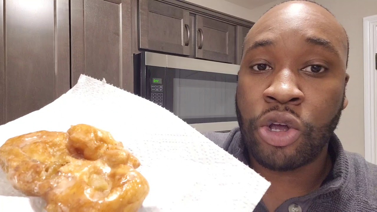 Krispy Kreme Apple Fritter REVIEW Minute