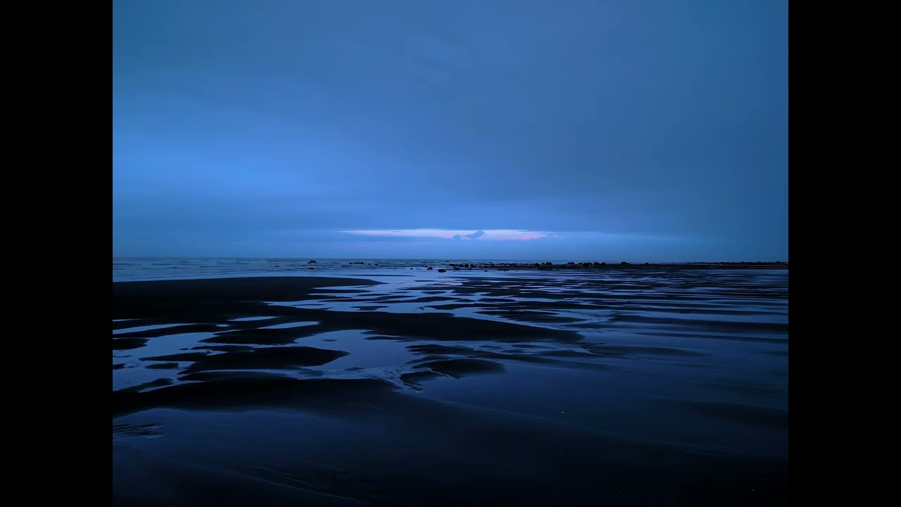 Gentle Ocean Waves at Night 🌊 Calm Sea Sounds for Deep Sleep (1 Hour)