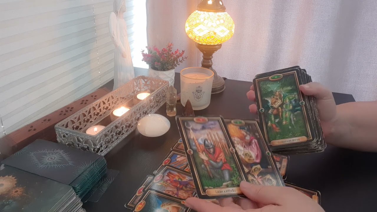 Čo prežíva keď na vás myslí? 💟🌹💏