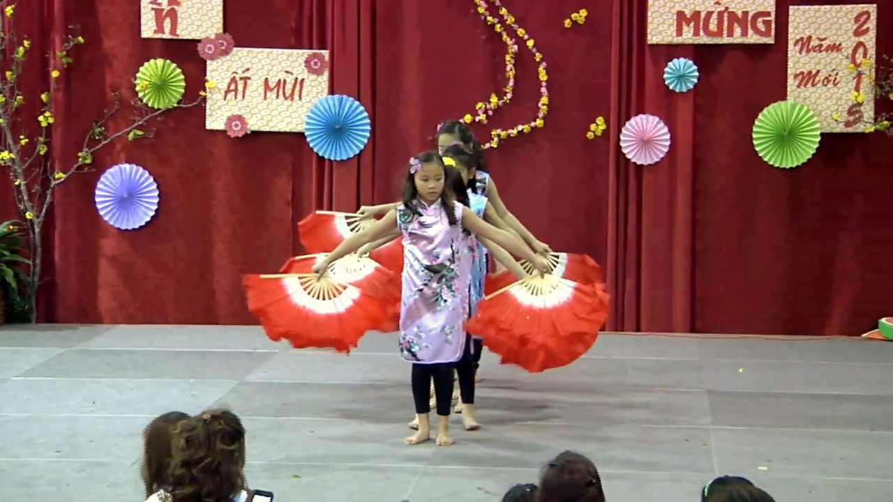 Tet Children Dance - Fan Dance and Ribbon Children Dance - Lunar new Year