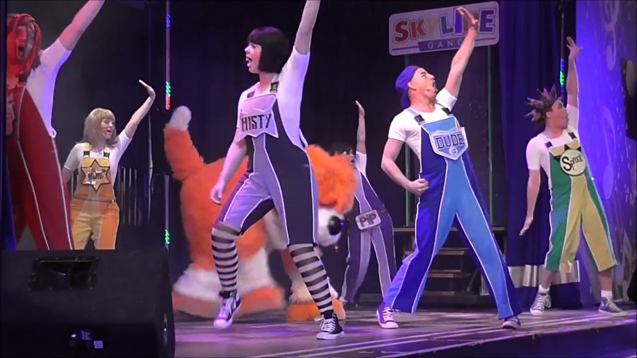 Skyline Gang | It's Magic full show | Butlins Bognor Regis | April 2016