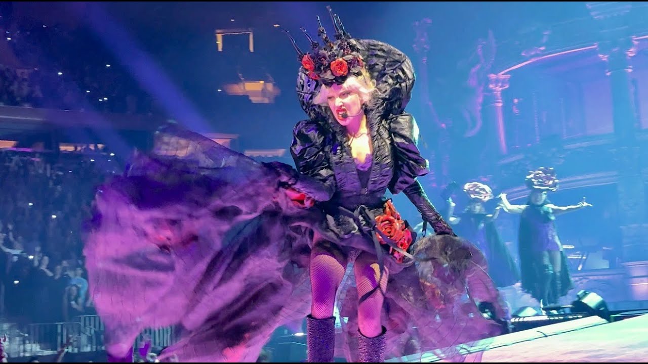 Lady Gaga - Killah - Live from The MAYHEM Ball at Madison Square Garden
