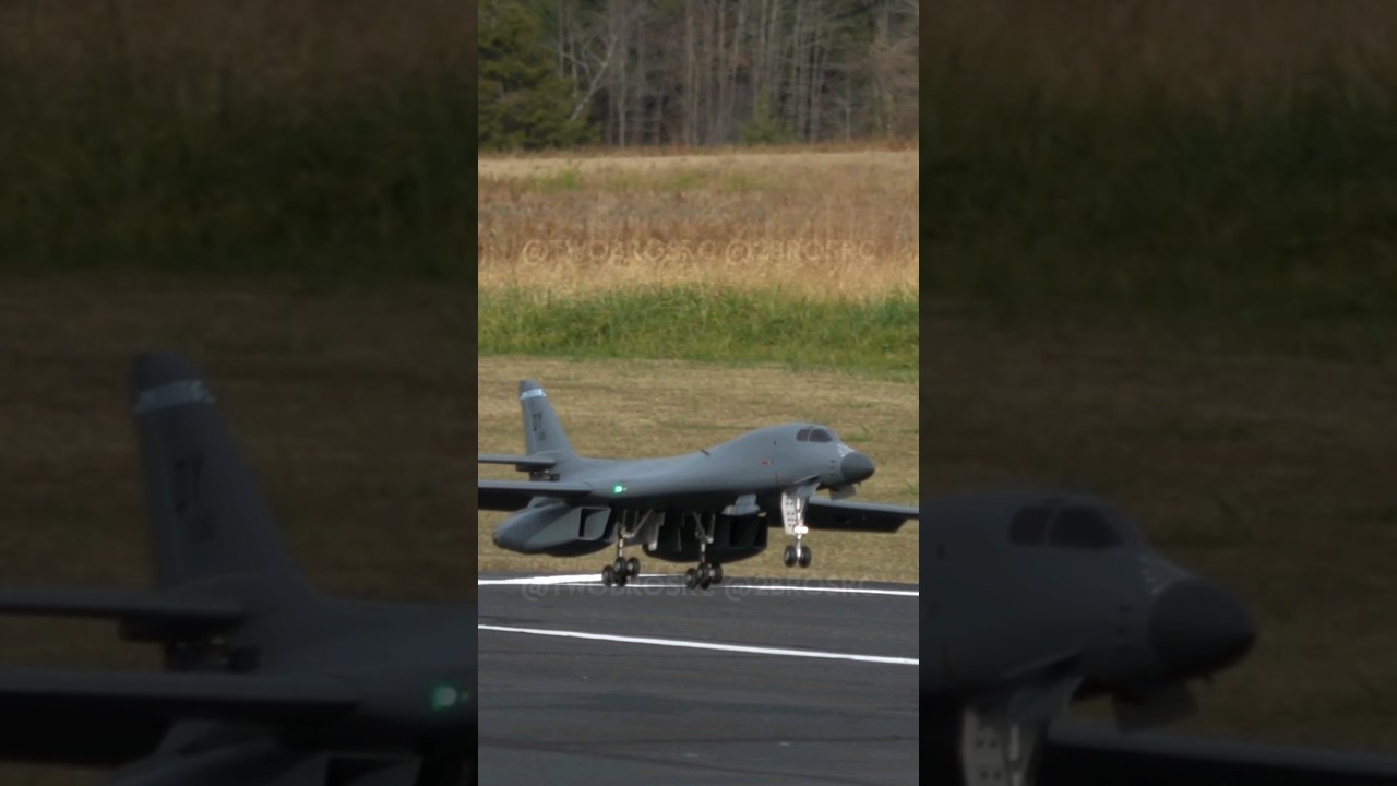 B-1B Lancer Landing 