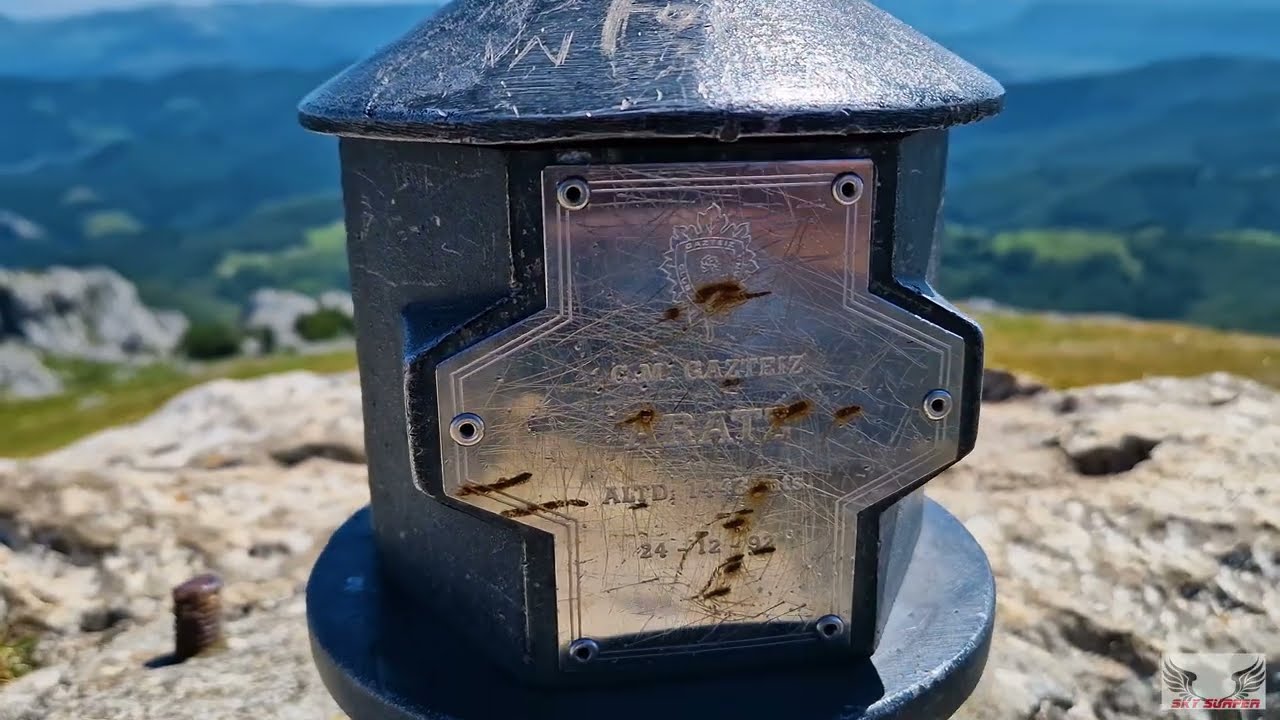 SUBIDA AL ARATZ DESDE EL NACEDERO DE ZIRAUNTZA -- ÁLAVA (PAIS VASCO)