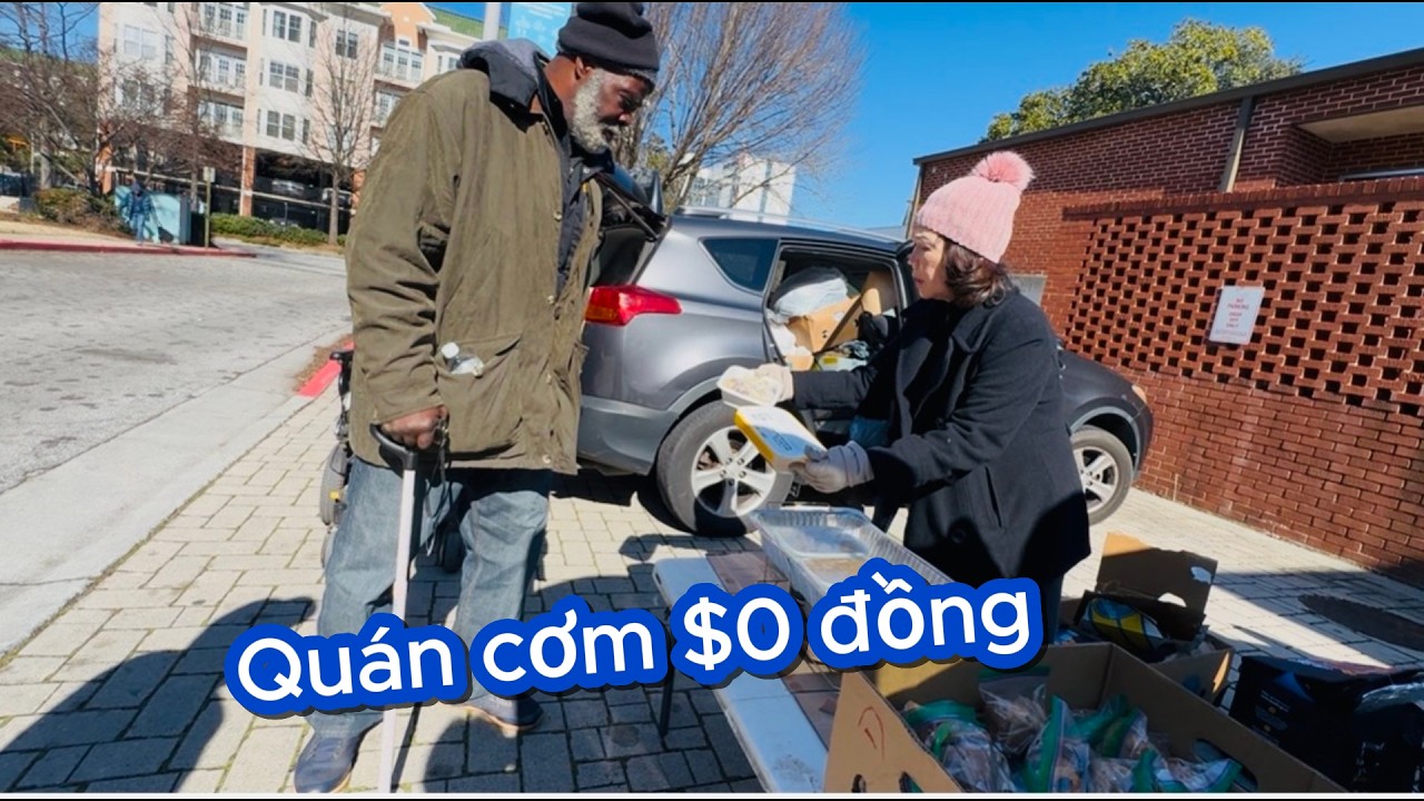 Quán Ăn Nhỏ 💕Thân Thiện💕 Ven Đường'' $0 Đồng'' Dành Cho Cô Chú Vô Gia Cư