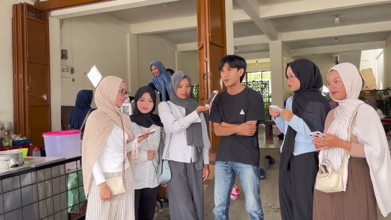 TUGAS B.INDONESIA || KEARIFAN LOKAL-BAKSO || WAWANCARA || KELOMPOK 3 - 12.6 ||