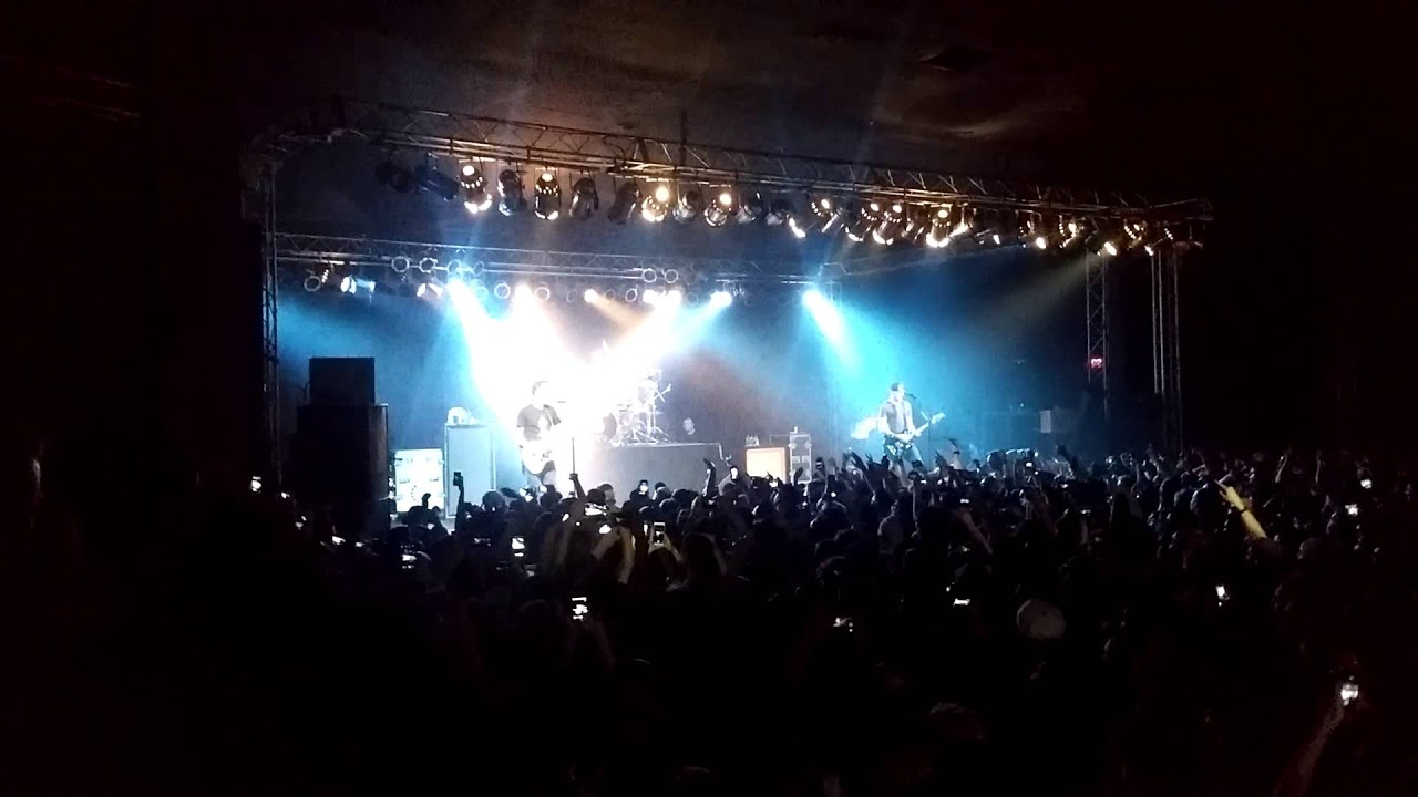 Blink 182 - Feeling This