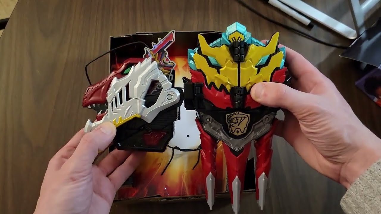 Dino Knight Morpher Review - Power Rangers Dino Fury Morpher Season 2 #PowerRangersDinoFury