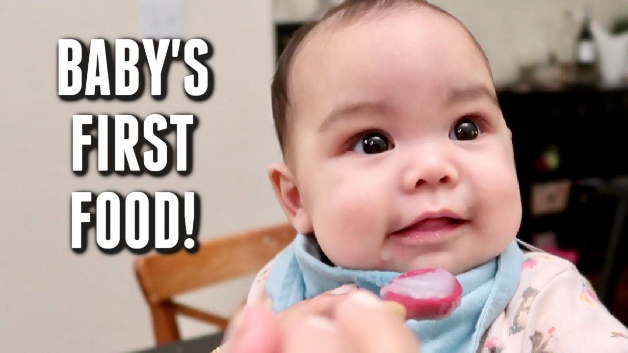 Leah Tries her First Food! - itsjudyslife