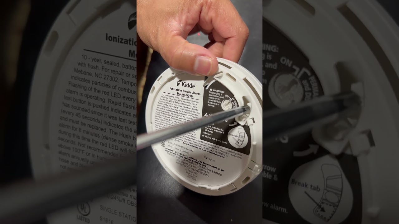 Discharging Kidde Ionization Smoke Alarm Model i9010.