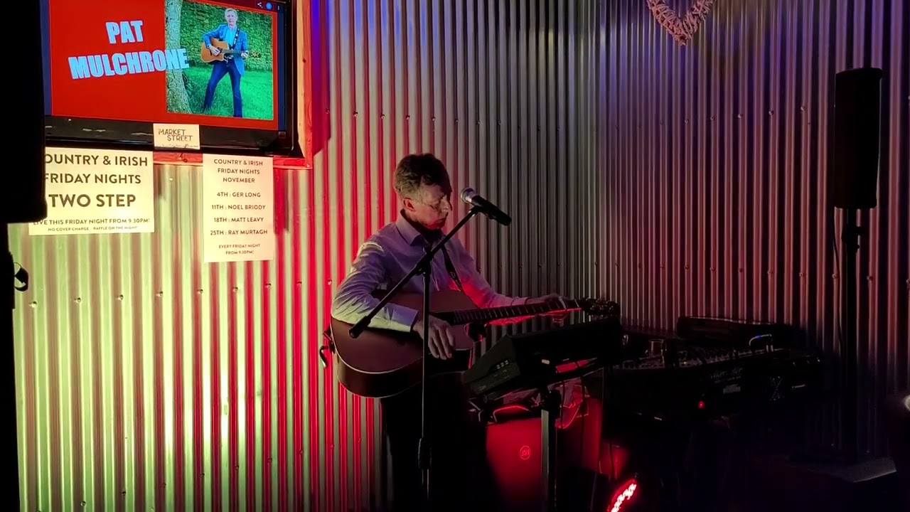 Pat Mulchrone singing The Way I Am in Boylan's Bar Ardee - 21st October 2022