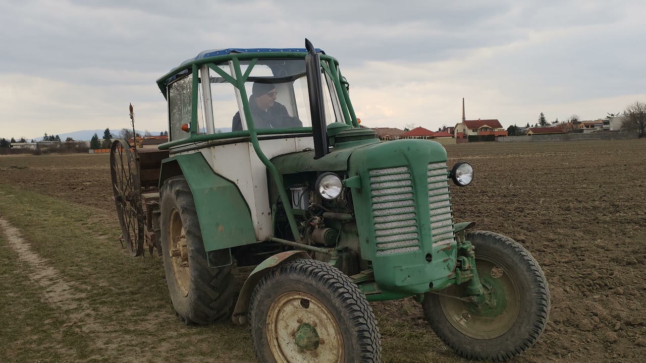 Zetor super 42 sejba pšenice koňskou sejačkou