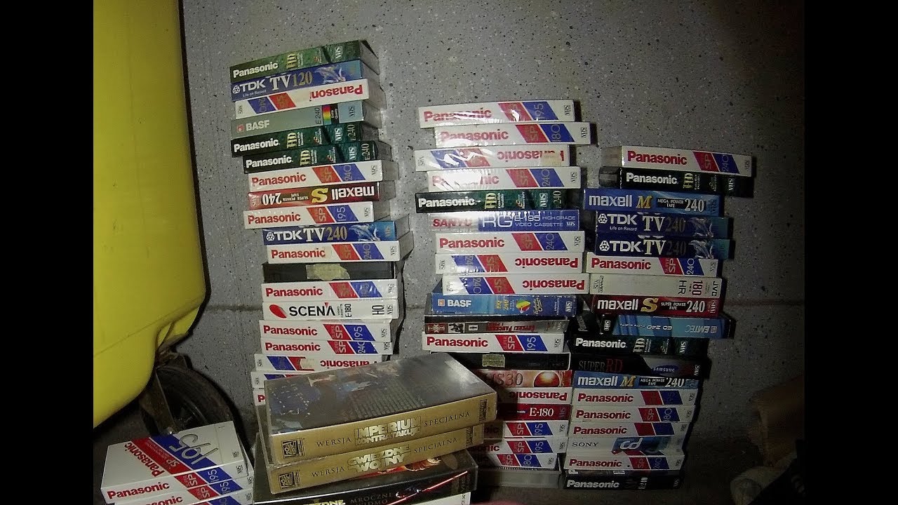 Znalazlem kas vhs,magnetovidy,st wieze sony,jvc #śmietnik #śmieci #hasiok #rupiecie #wystawki #prl