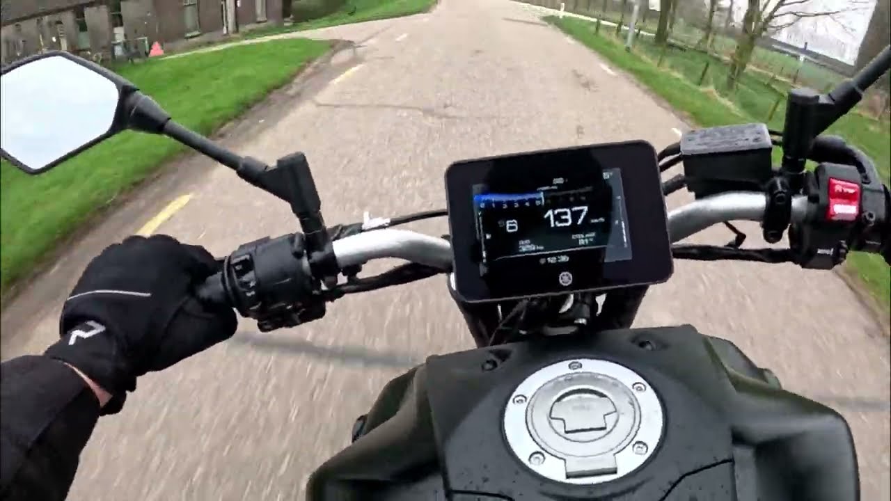 Testing stock MT-07 2024 with quickshifter!
