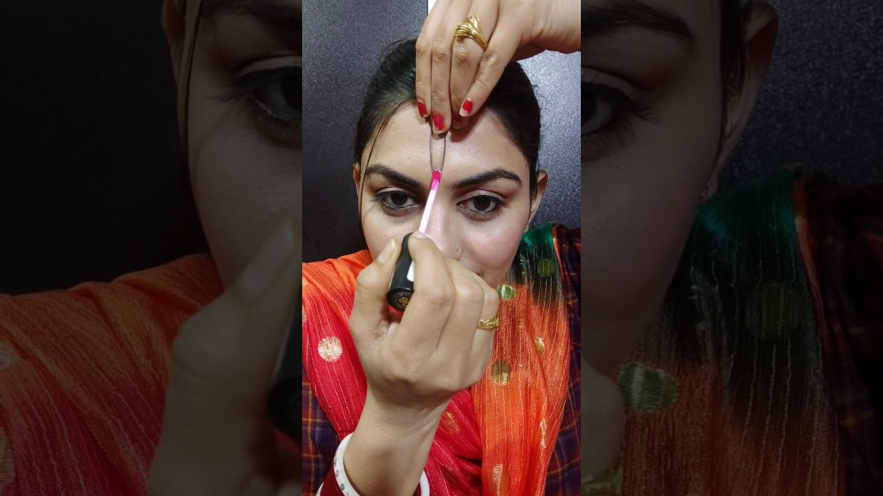 safety pins se bindi kaise lagaye😍 #makeup #shortsfeed#hack #youtubeshorts #makeuphacks #bindi #lips