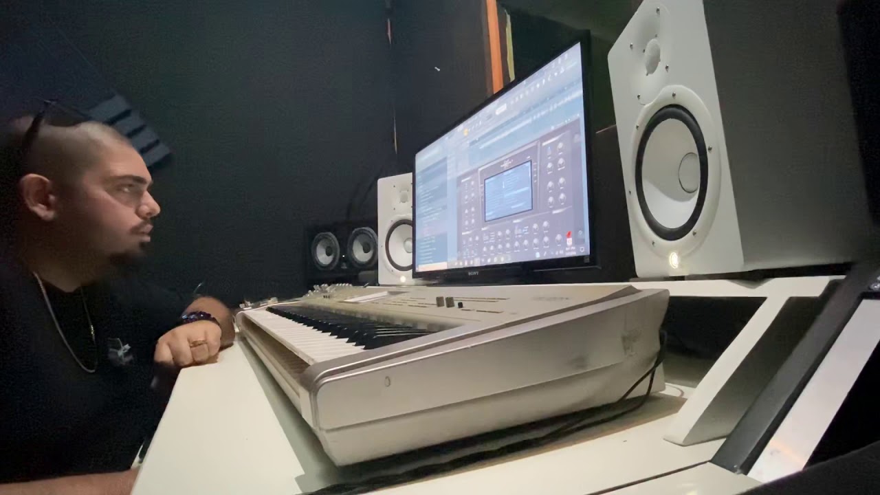 Trabajando un beat (ritmo) para el nuevo disco de Manny Montes- Caí