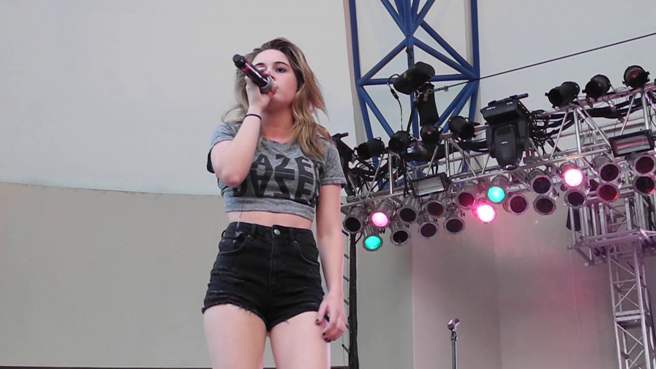 2015 05 01 Bea Miller - Fire N Gold