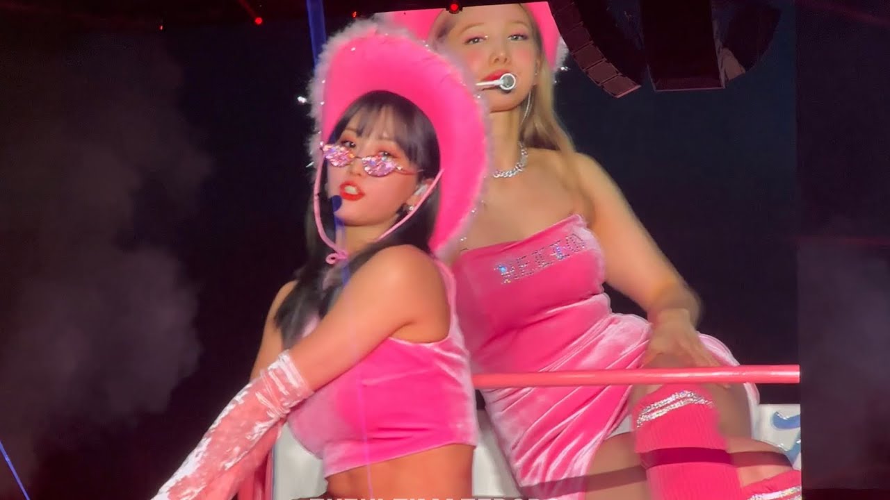 220514 Twice Hello 4th World Tour III Encore LA Los Angeles Concert Fancam Live Performance Day 1