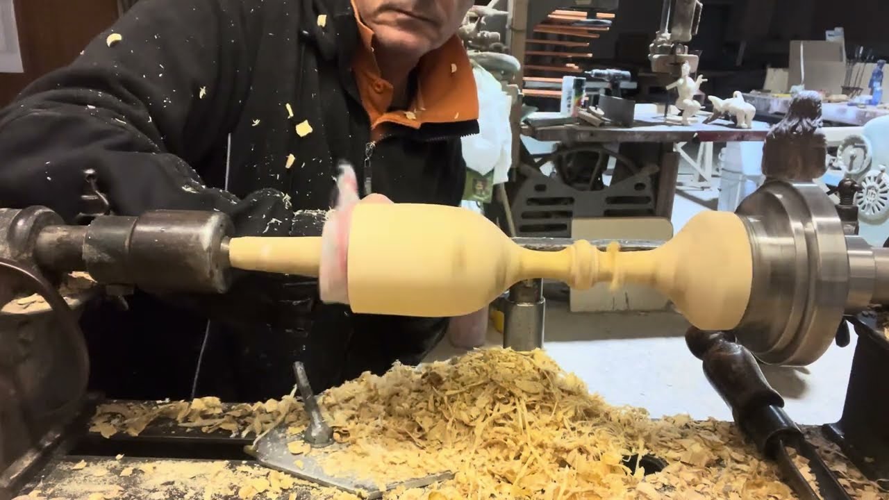 Woodturning - lavori in legno al tornio artigianale - Calice realizzato da un tronchetto di ulivo.