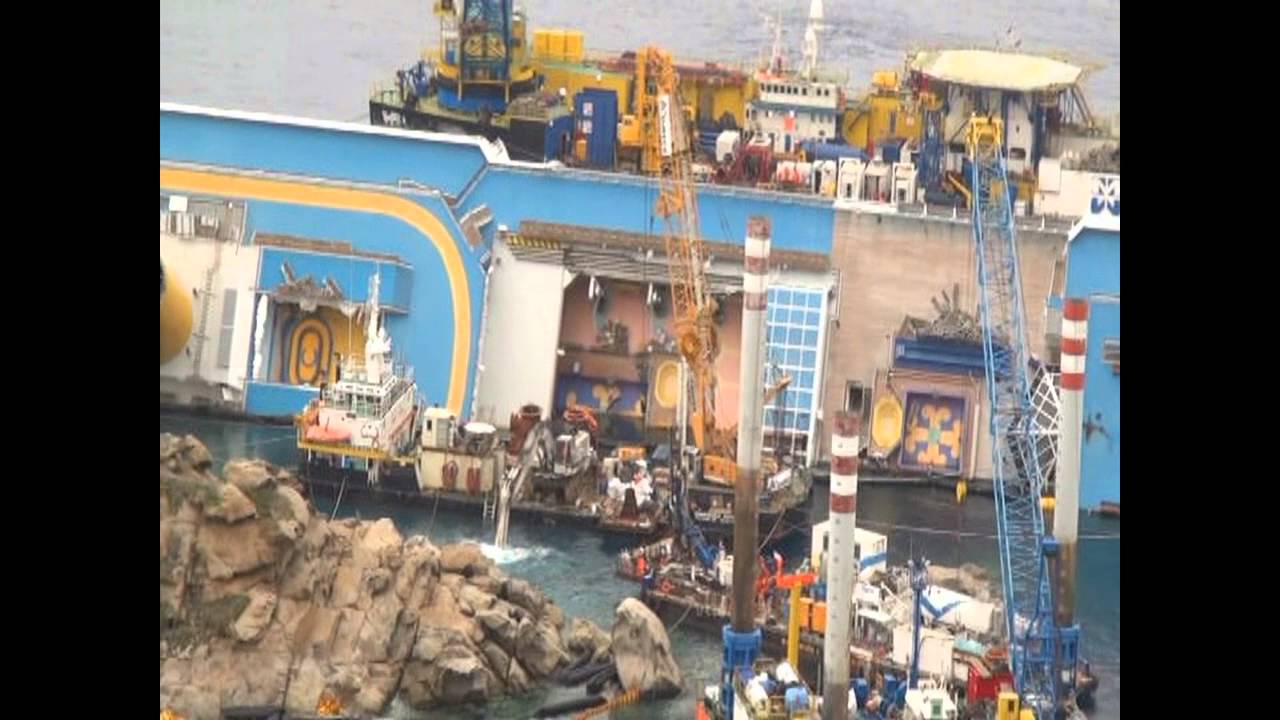 Maremma Toscana - Golfo dell'Argentario - Isola del Giglio (GR) - Nave Costa Concordia