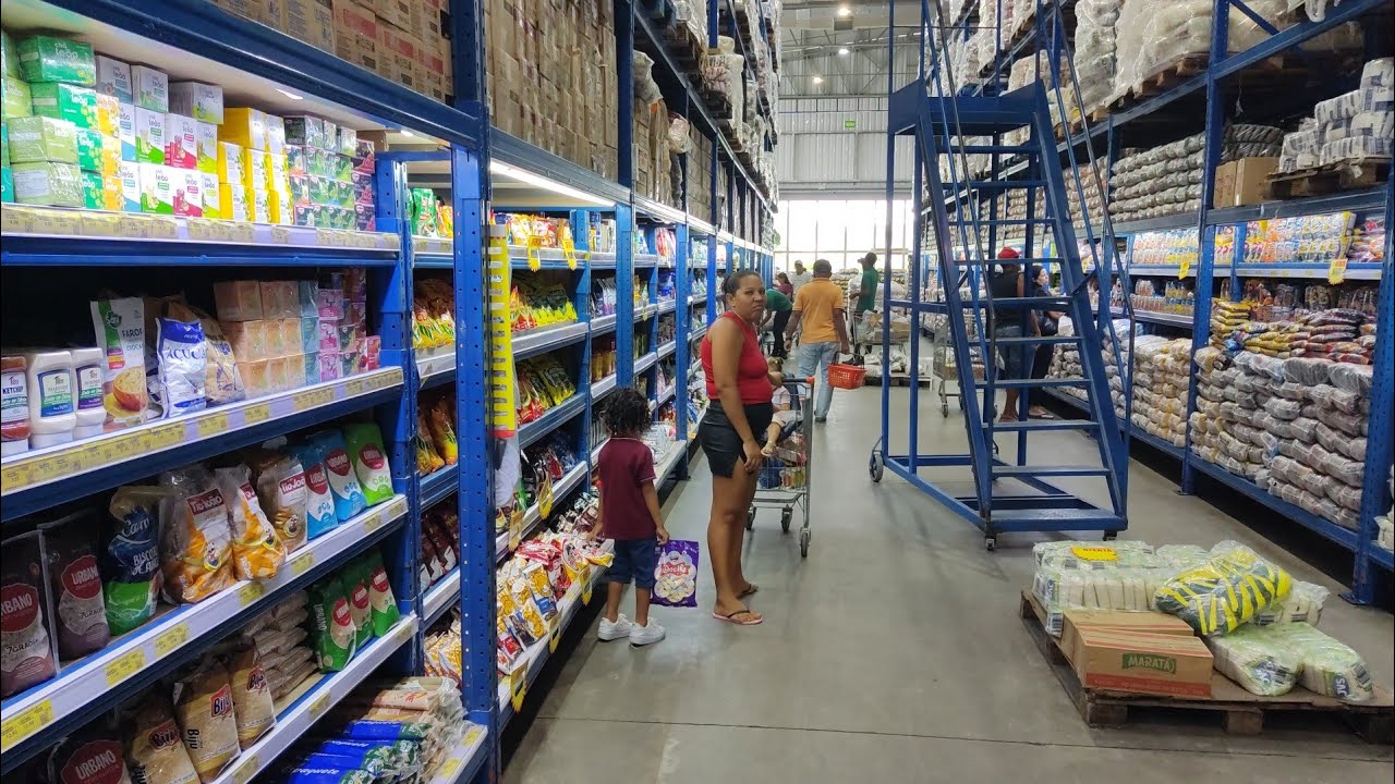 Hoje foi dia de fazer a feira tem Salgueiro