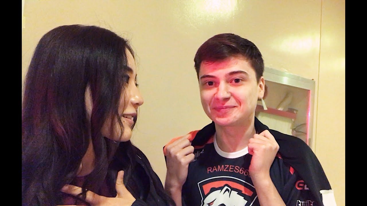DOTA2 PICKUP LINES W/ PROS AT THE ALL STAR WEEKEND