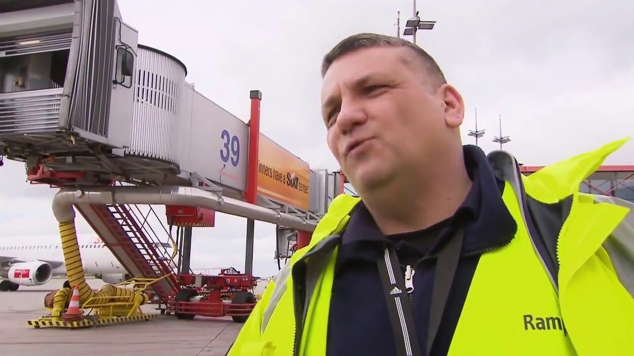 Gepäcklogistik am Flughafen   Welt der Wunder