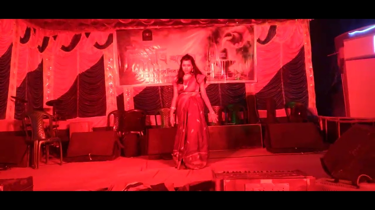 Dhol baje dance  cover,on stage.#dance  cover#song#ramlila#move#dance