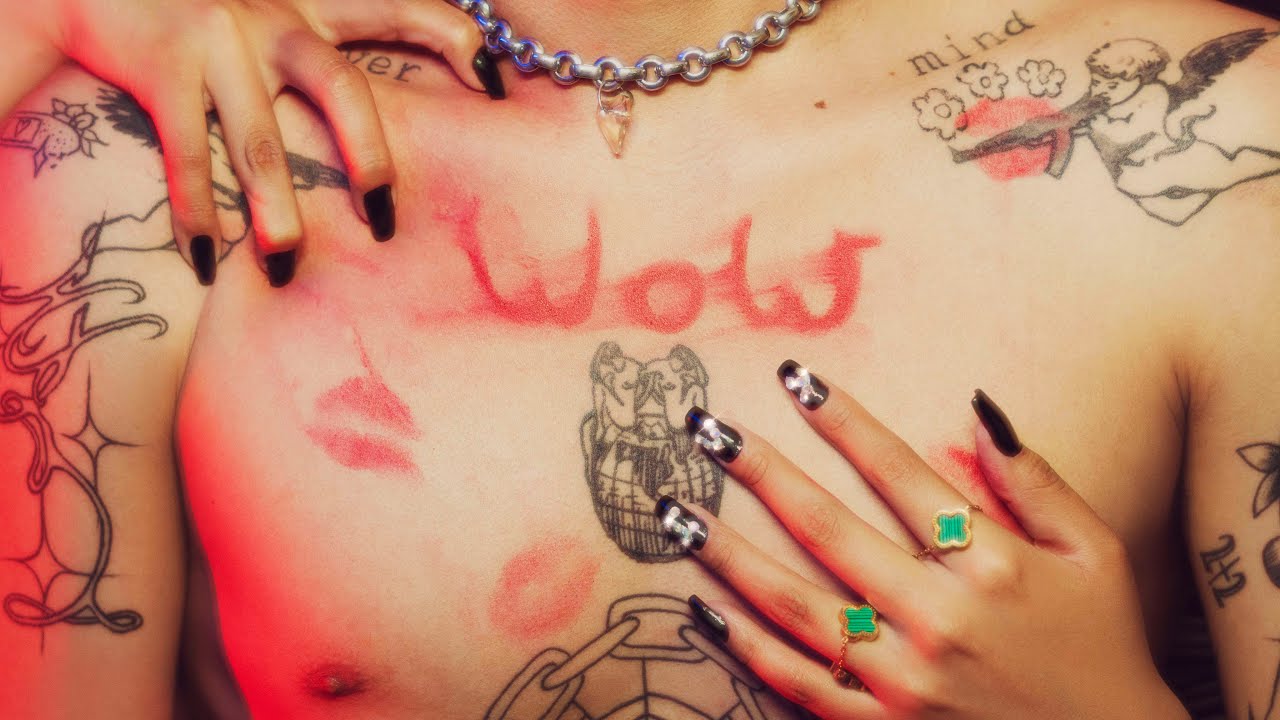 IVY LONSOM - WOW IVY (Video Oficial)