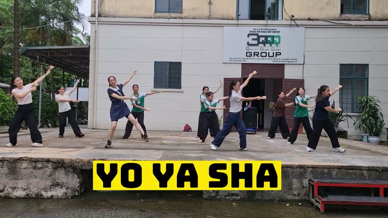 Nhảy đầm kiểu Nhật cùng 3QQQ