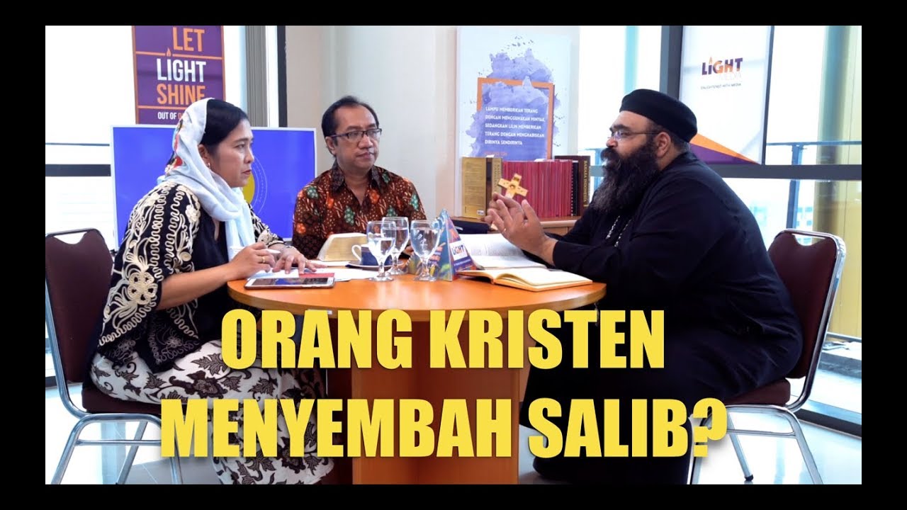 Orang Kristen Menyembah Salib? 