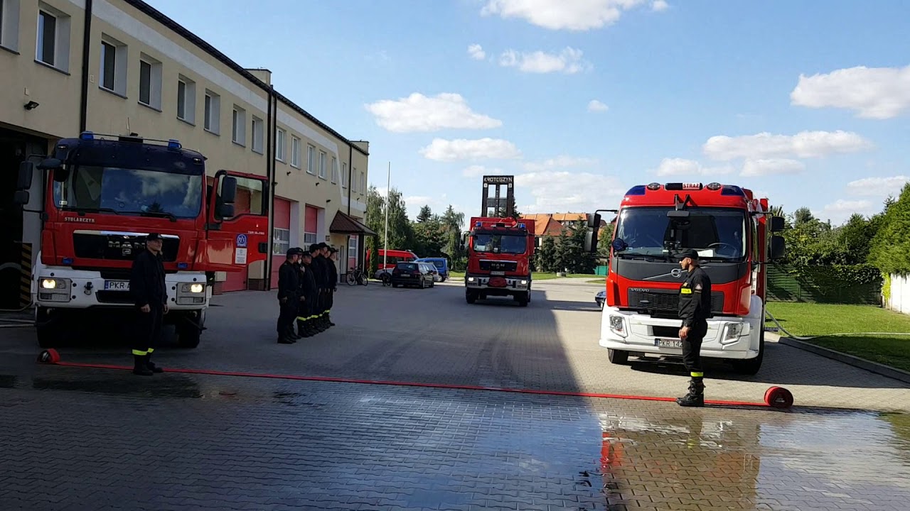 Przywitanie strażaków wracających ze Szwecji w Komendzie Powiatowej PSP w Krotoszynie