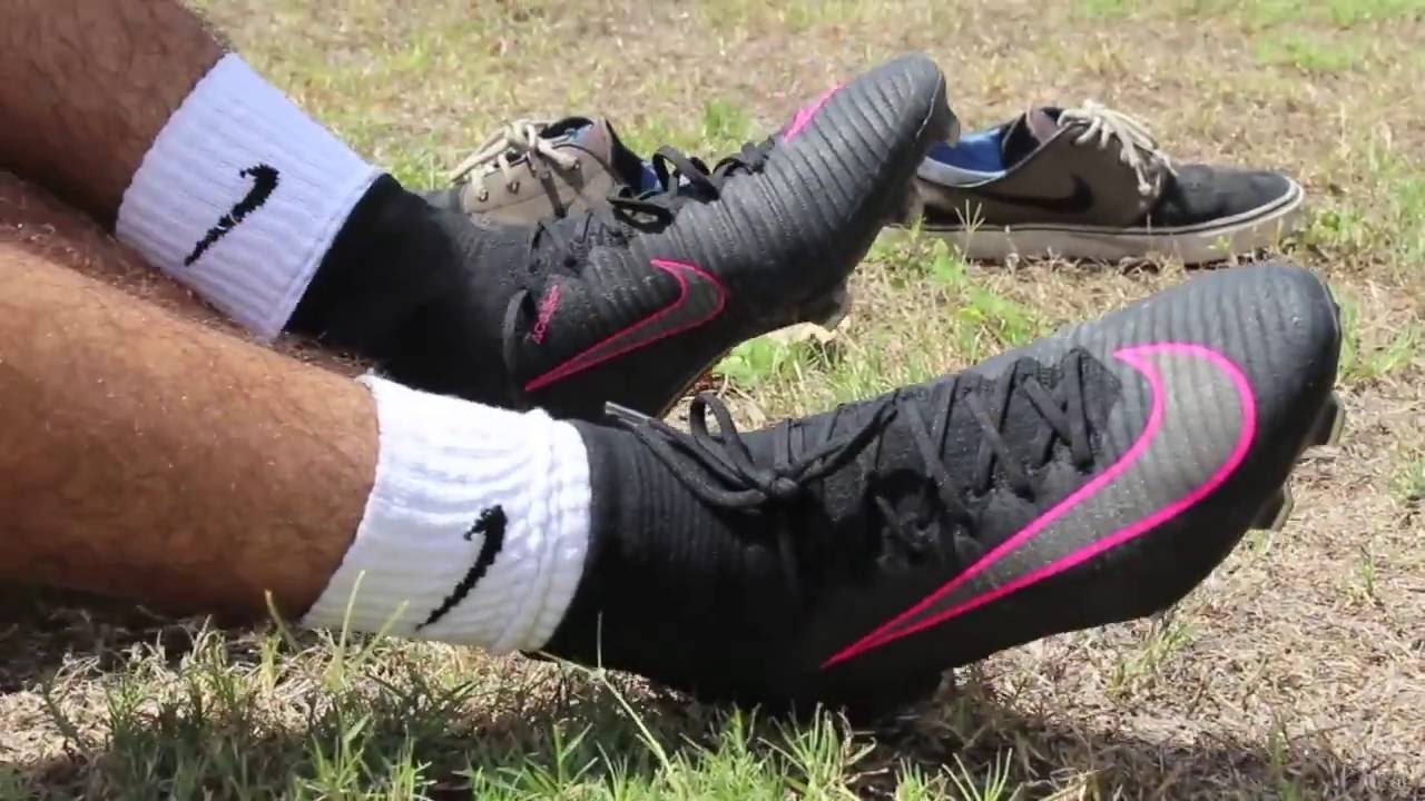 Nike Mercurial Superfly 5 Pitch Dark/Pink - Review and Play Test