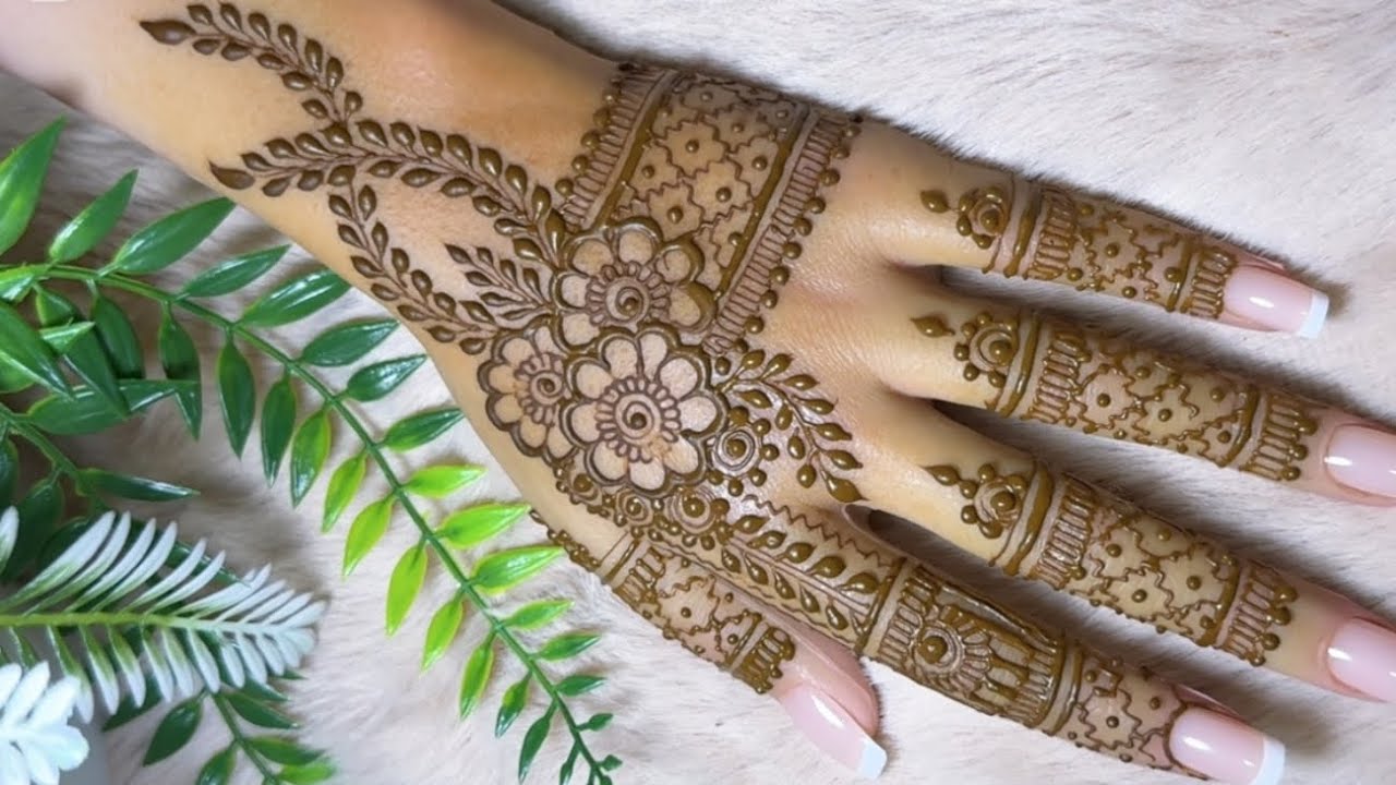 Backhand Simple Mehendi Design #mehndi #mehandi #hennatutorial #mehndidesign #hennatatto #hennaart 