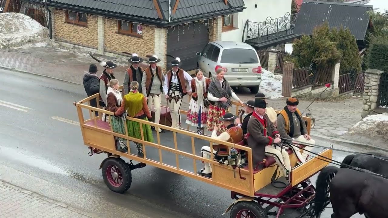 54. Góralski Karnawał - przejazd kapel i zaproszonych gości.