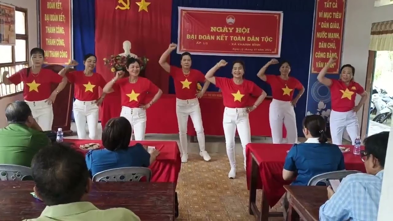 Đội múa dân vũ xã Khánh Bình tỉnh Cà Mau tập 3