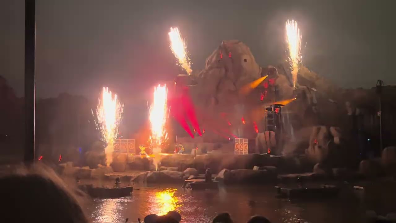 My first time watching fantasmic 