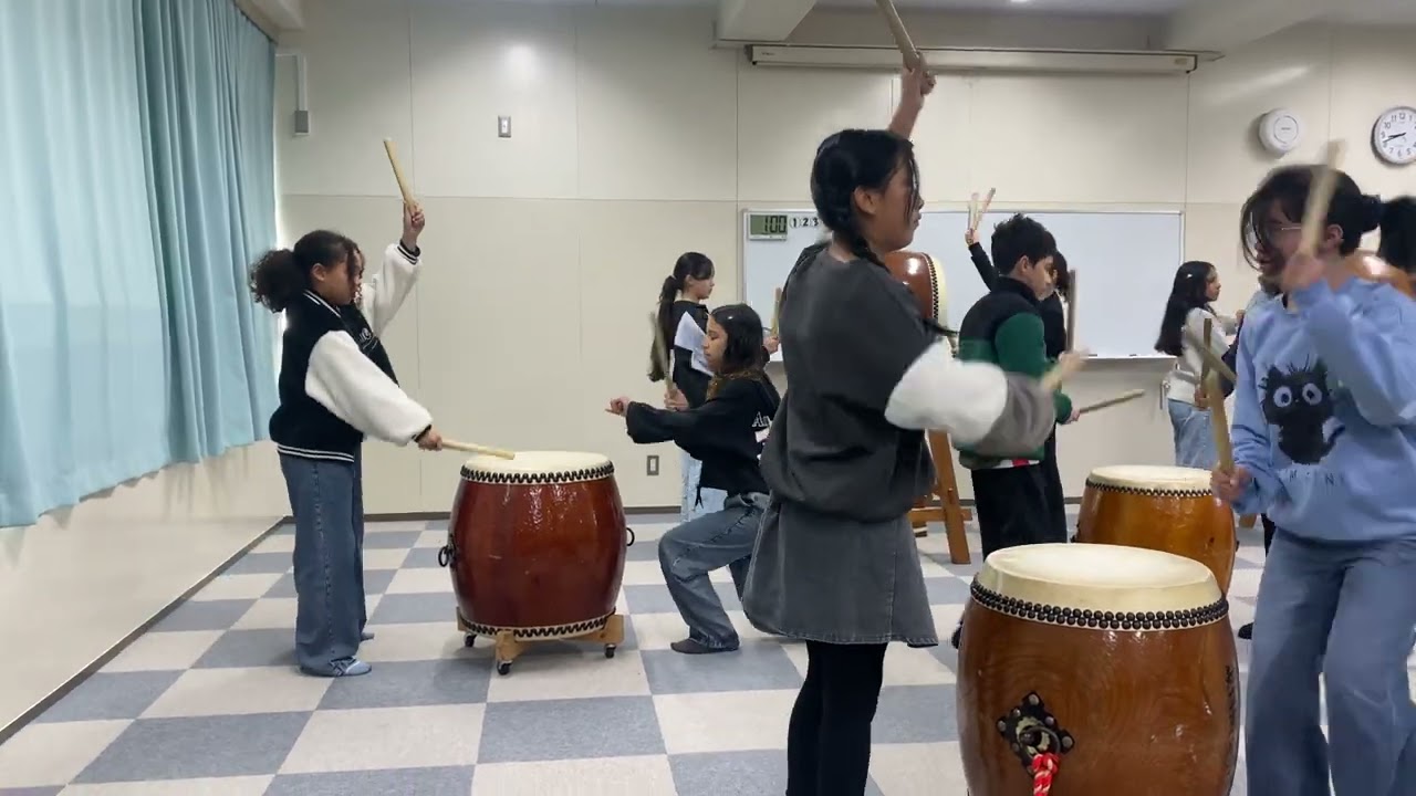 (Parte 1)Apresentação de Taiko na escola japonesa 🥁 Orgulho define!