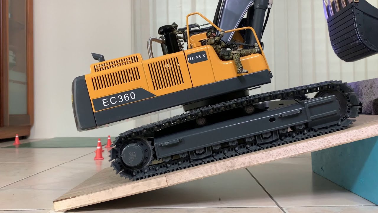 1/14 R/C Hydraulic Excavator VOLVO HEAVY V2 EC360 start working