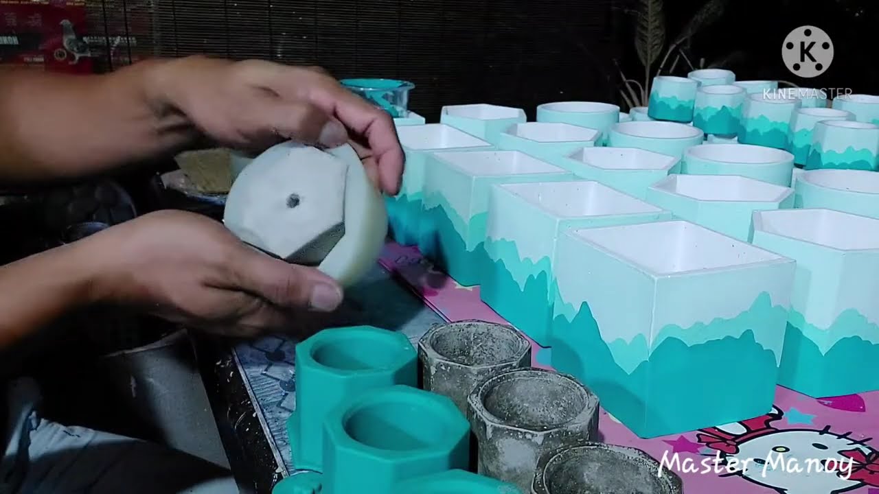 Making Concrete Planters Using Silicone Mold