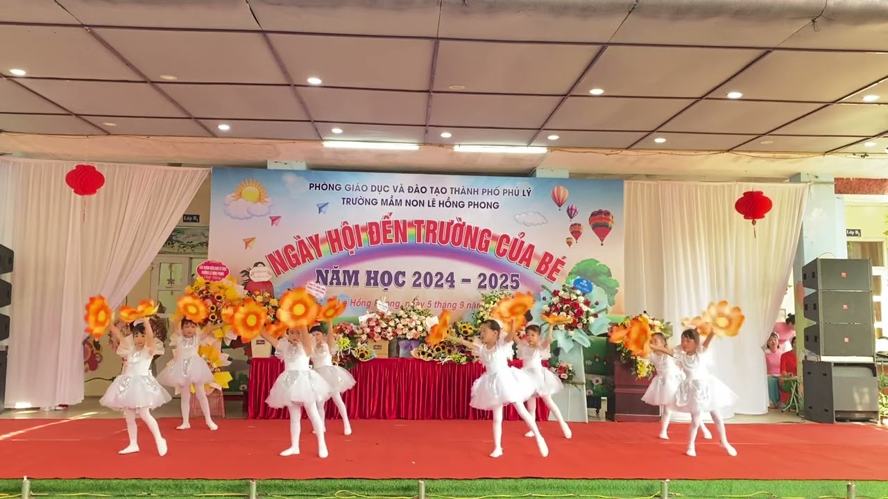 Múa: thầy cô cho em ước mơ. Các bạn nhỏ trường mầm non Lê Hồng Phong
