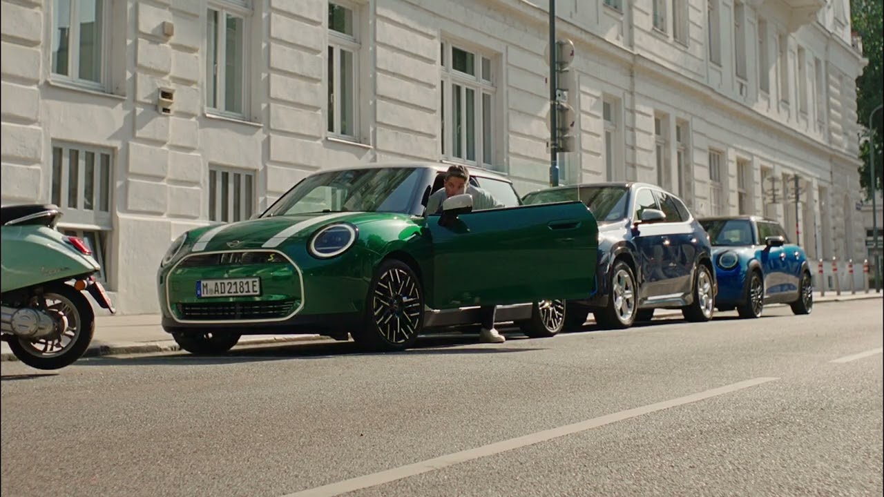 Полностью электрический MINI Cooper и Charlie Cooper