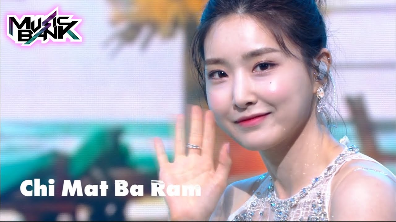 Brave Girls(브레이브걸스) - Chi Mat Ba Ram(치맛바람) (Music Bank First Half Special) | KBS WORLD TV 210625