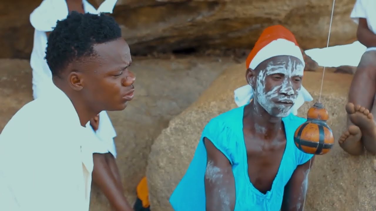 Etampa Feat Roger KOLAMWA Official Vídeo