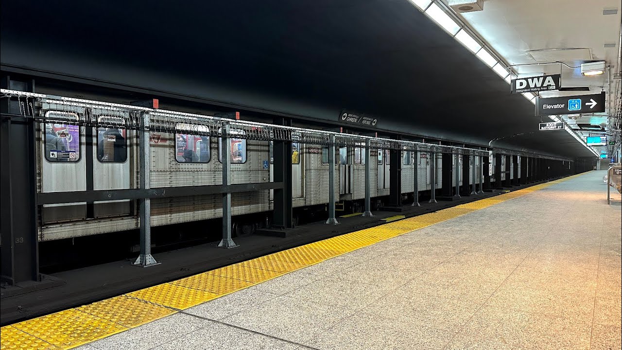TTC Subway 152