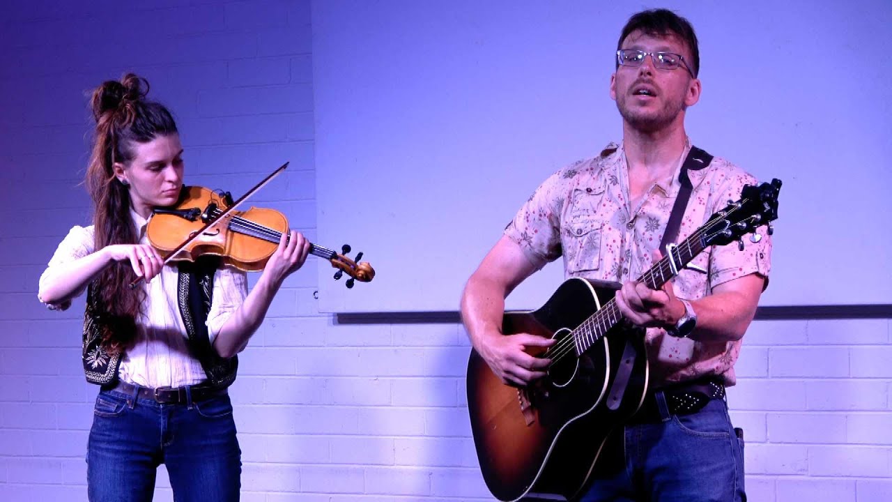 Beeswing (Dan Webster & Emily Lawler)