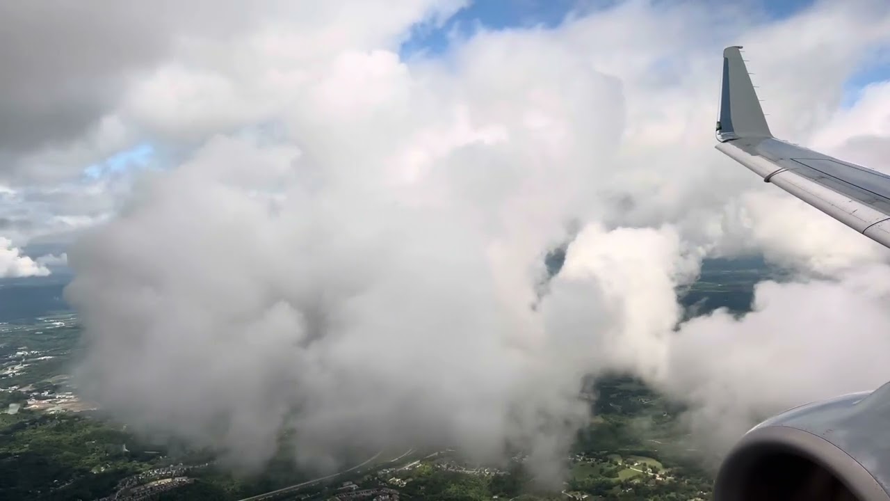 Approach and landing to Cincinnati airport (CVG) - 8/10/23