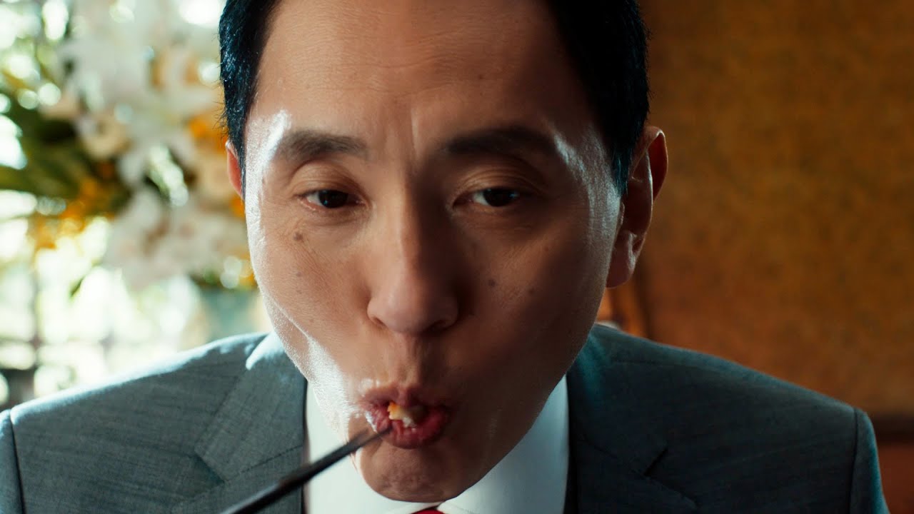 松重豊、「孤独のグルメ」ばりに大好物をドカ喰い！　カゴメ「野菜一日これ一本」新TVCM「あなたの大好物に、合うのだ。」篇