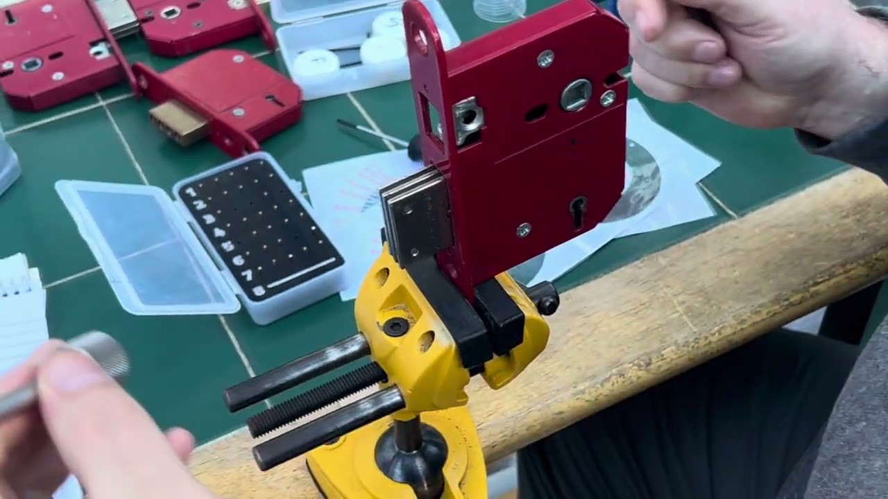 New lever decoder era fortress/union strongbolt